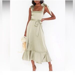 Show me Your Mumu Claire midi dress